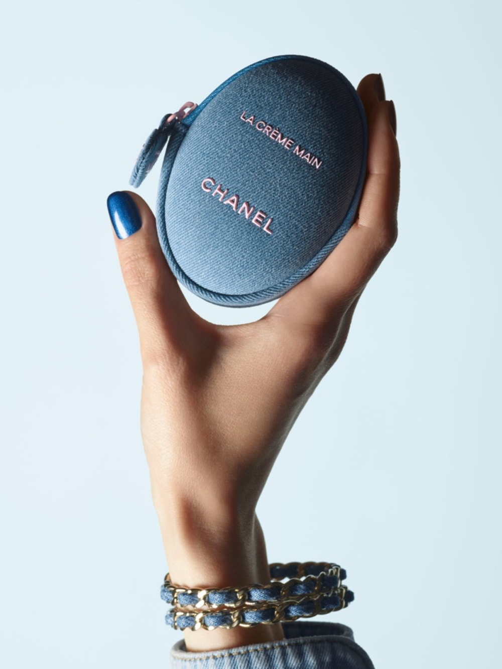CHANEL Limited Edition La Crème Main Denim Set